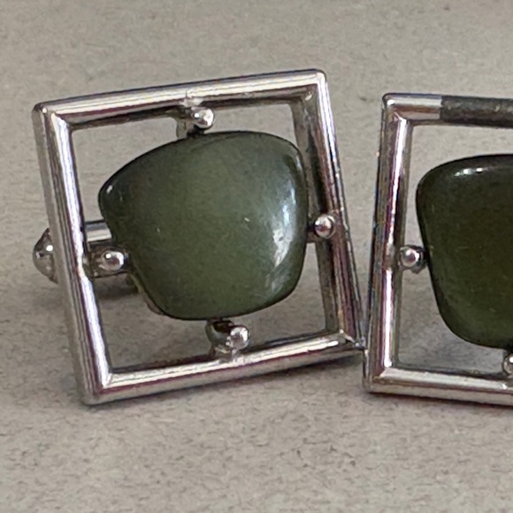 SARAH COVENTRY GREEN CUFF LINKS - Picture 3 of 3